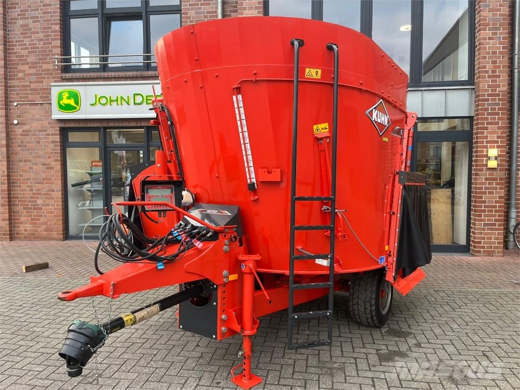 Kuhn Euromix I 1070 Fullfodervagnar