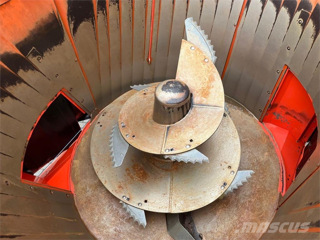 Kuhn Euromix I 1070 Fullfodervagnar