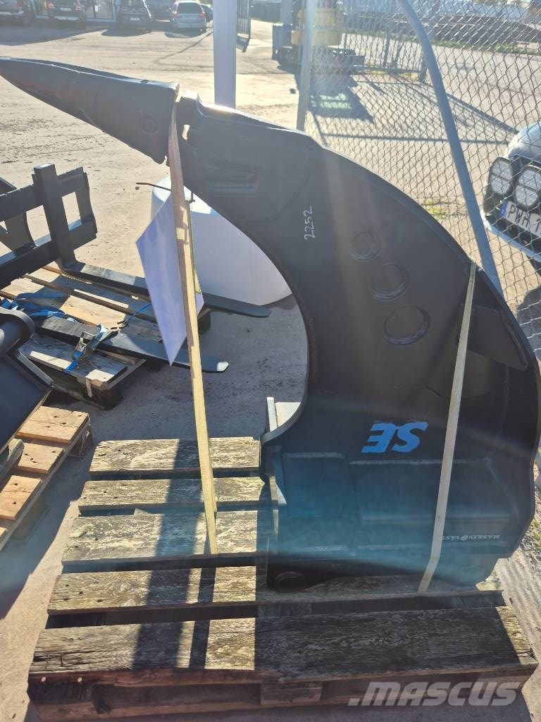 SE Equipment  Tjälkrok Bagri goseničarji