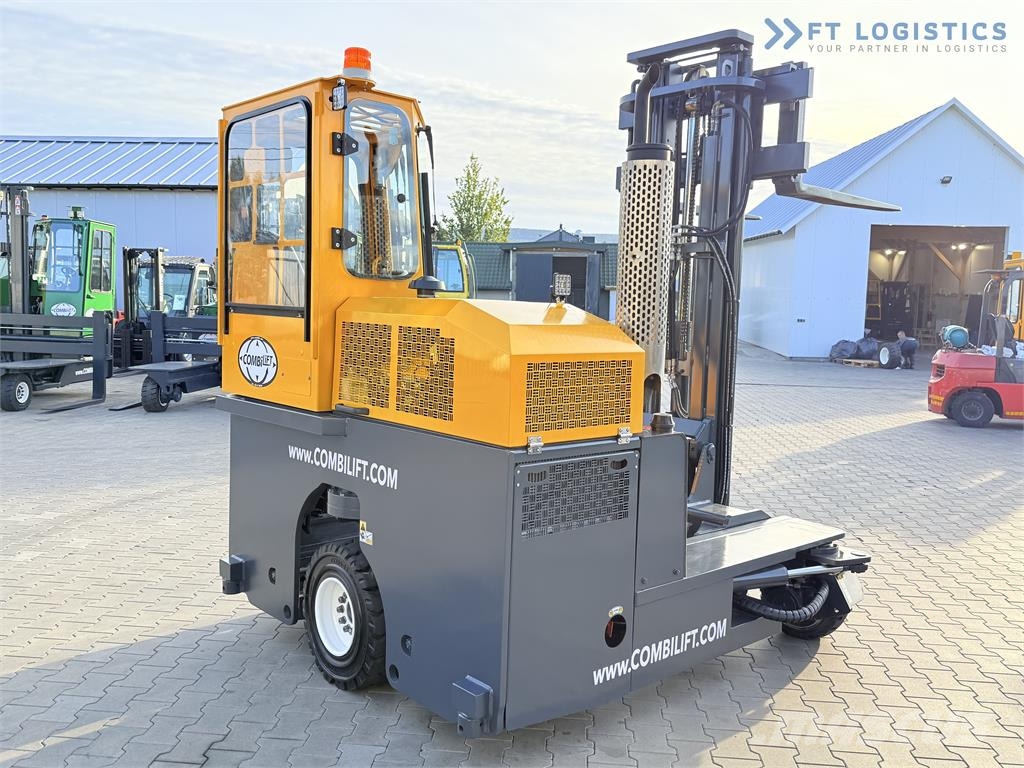 Combilift C3000 / GAS / DUPLEX - 4500MM / FREE LIFT / SIDE-S Повдигач с движение в 4 посоки