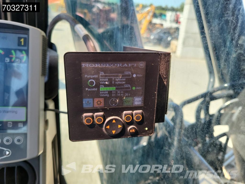 CAT 352 F XE Crawler excavators