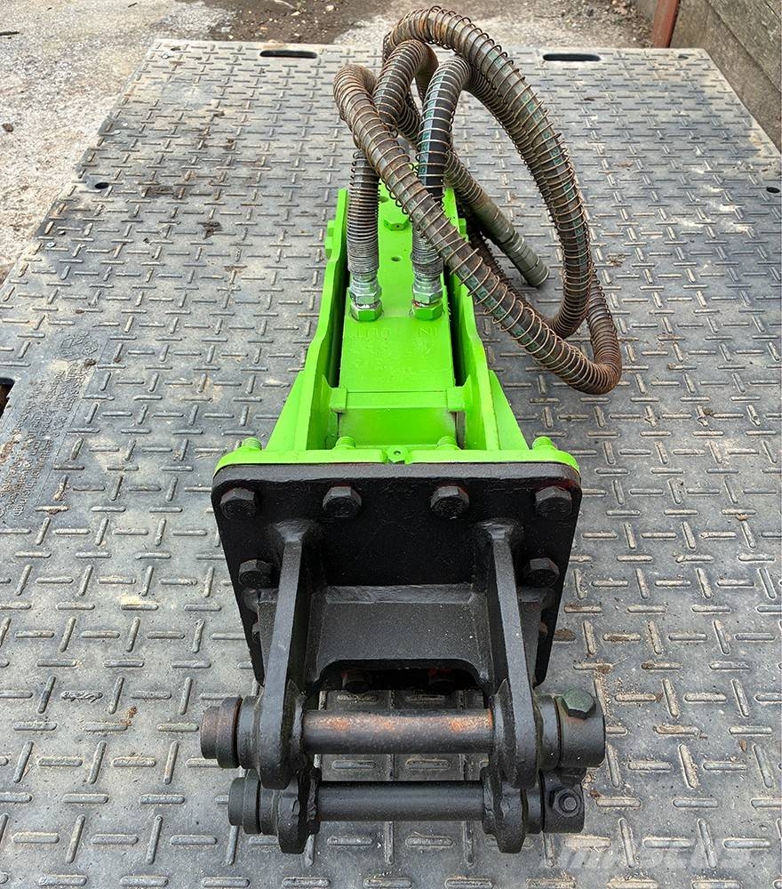 Impact 100v 0.8T/1.0Tonne Breaker Attachment 2021 Martillos hidráulicos