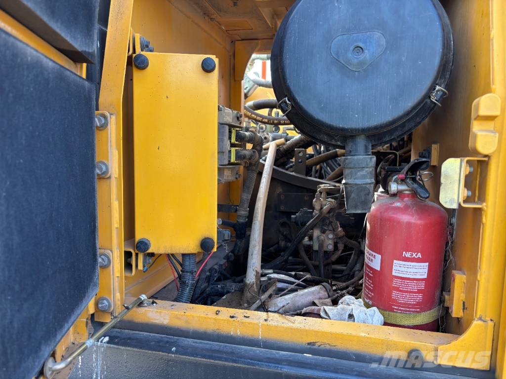 Volvo EC 290 C L Rupsgraafmachines