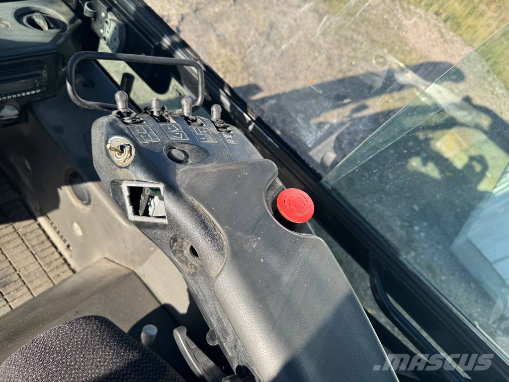 CAT DP 25 N Dīzeļa autoiekrāvēji