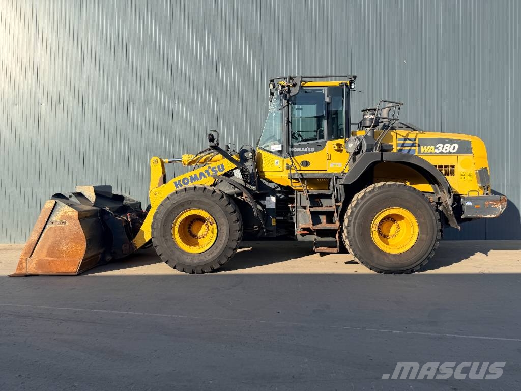 Komatsu WA380-8 Wielladers