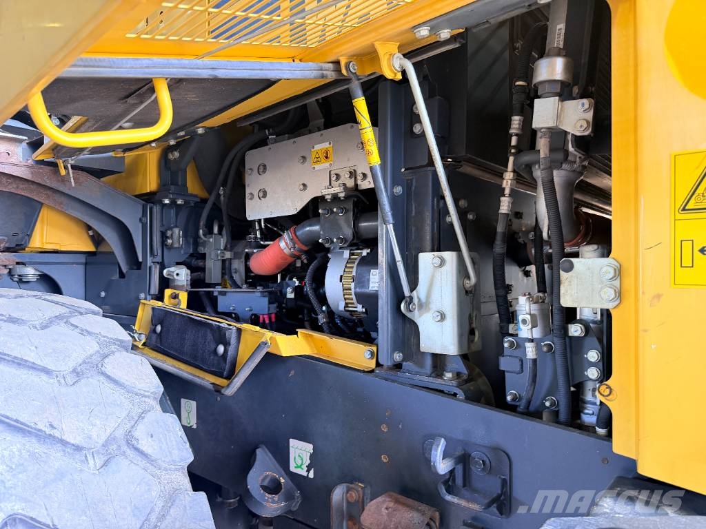Komatsu WA380-8 Wielladers