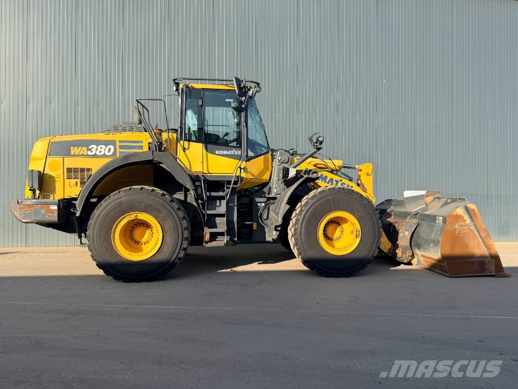 Komatsu WA380-8 Wielladers