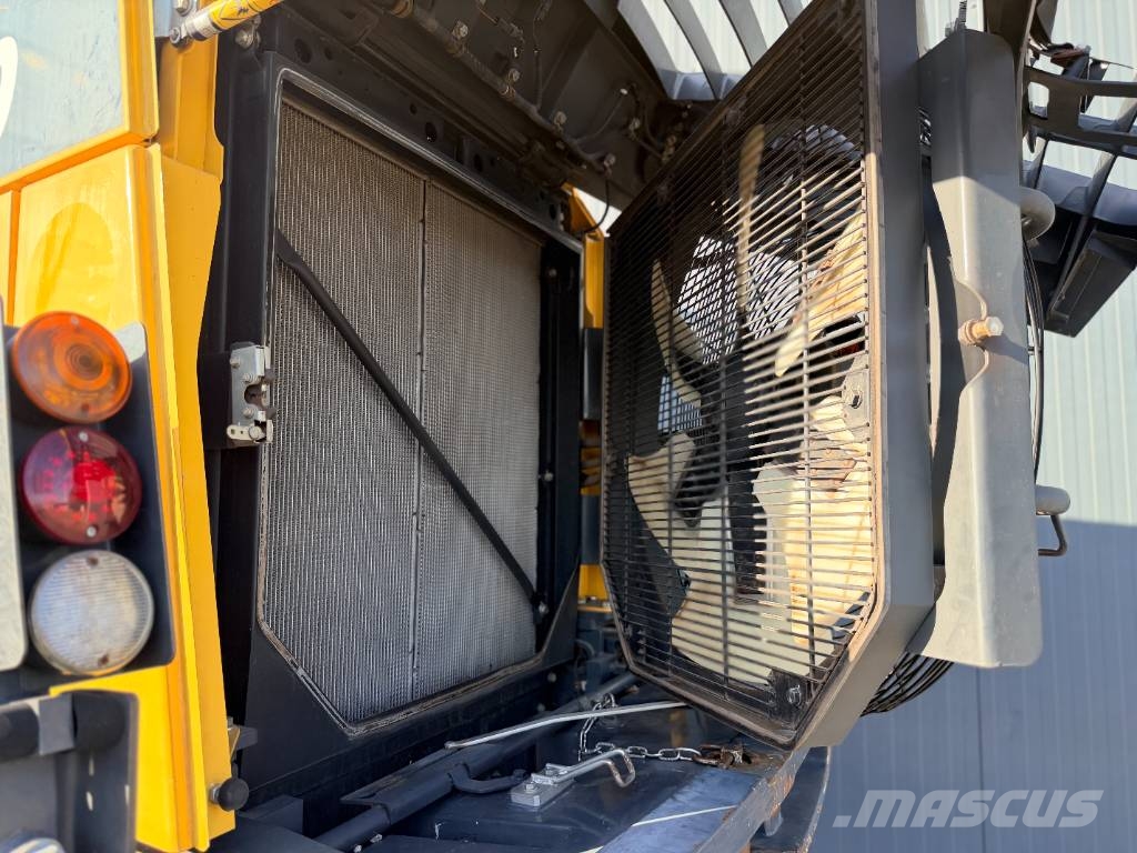 Komatsu WA380-8 Wielladers