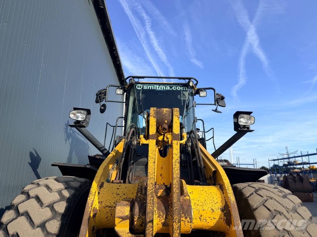 Komatsu WA380-8 Wielladers
