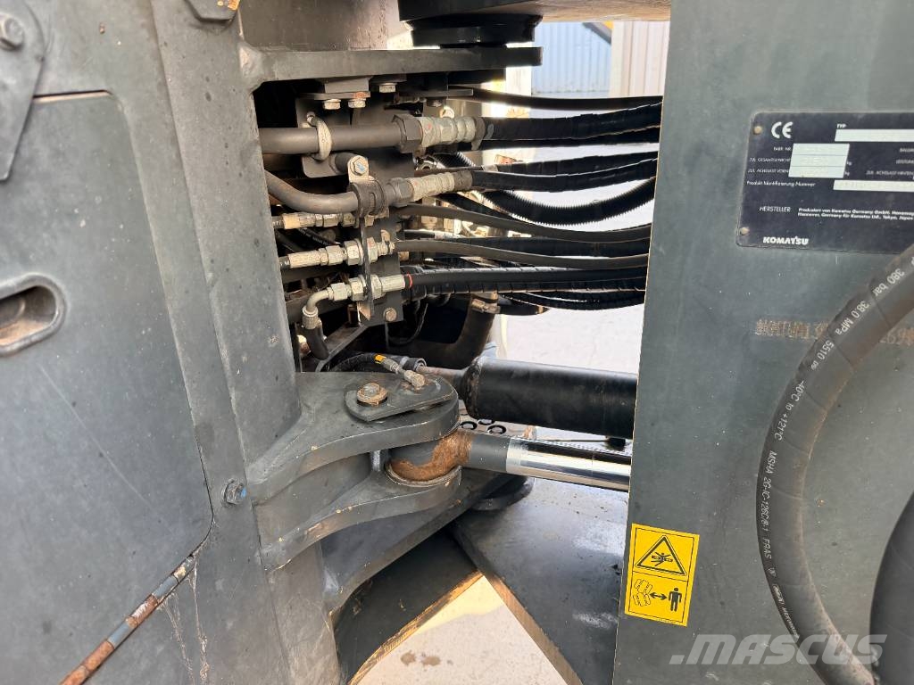 Komatsu WA380-8 Wielladers
