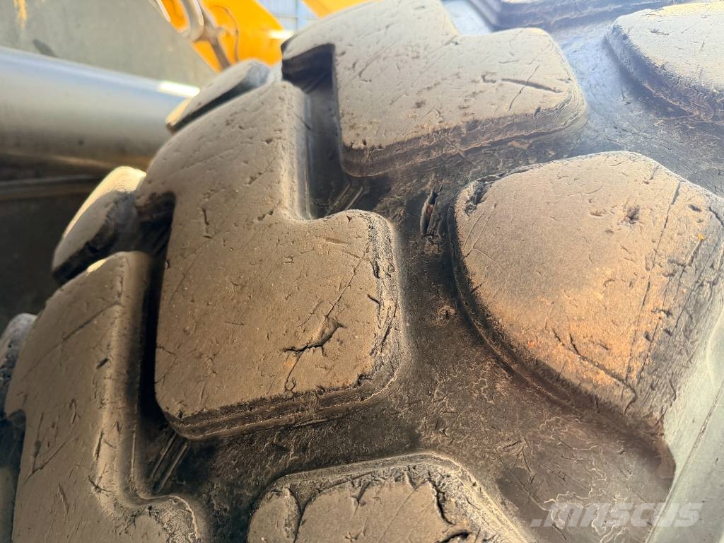 Komatsu WA380-8 Wielladers