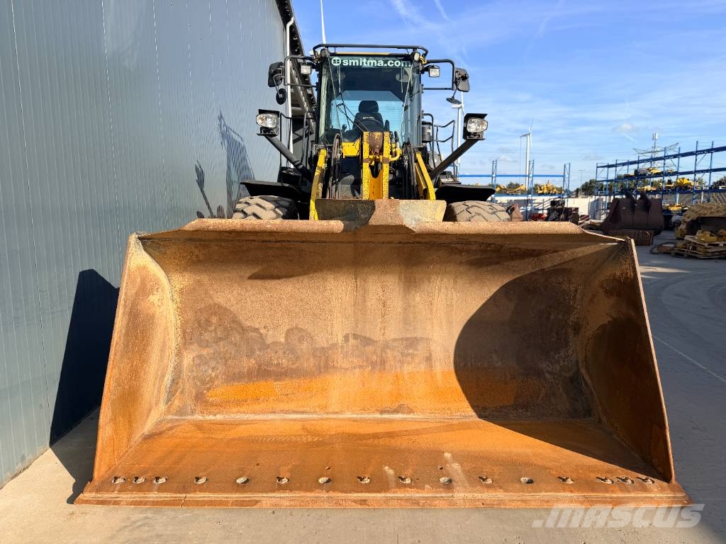 Komatsu WA380-8 Wielladers