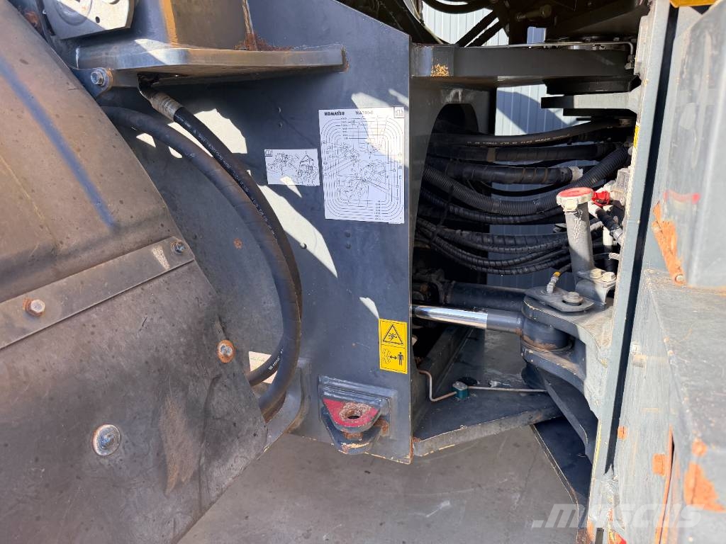 Komatsu WA380-8 Wielladers
