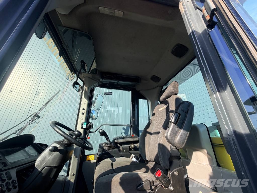 Komatsu WA380-8 Wielladers