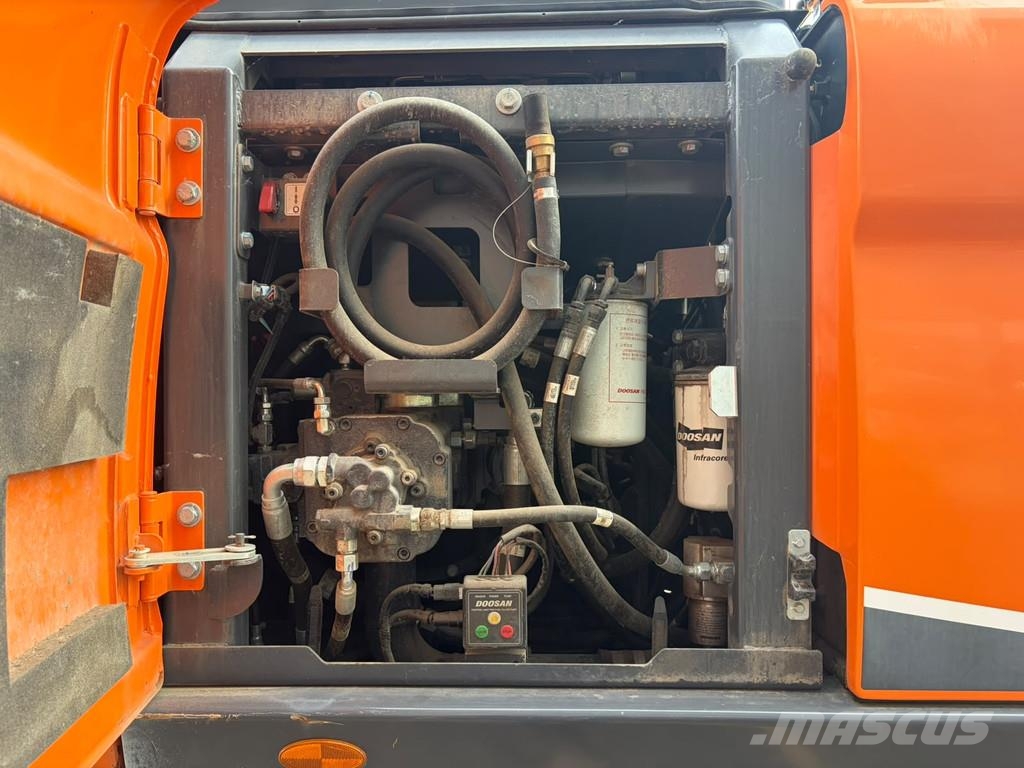 Develon DX160W-7 Excavatoare cu roti