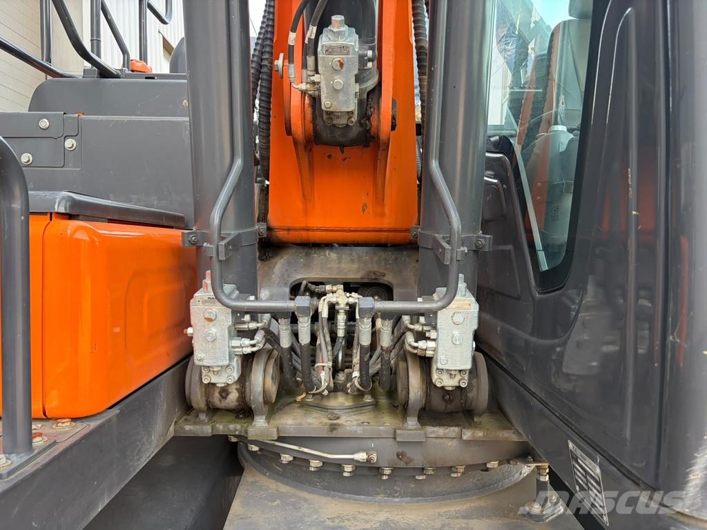 Develon DX160W-7 Excavatoare cu roti