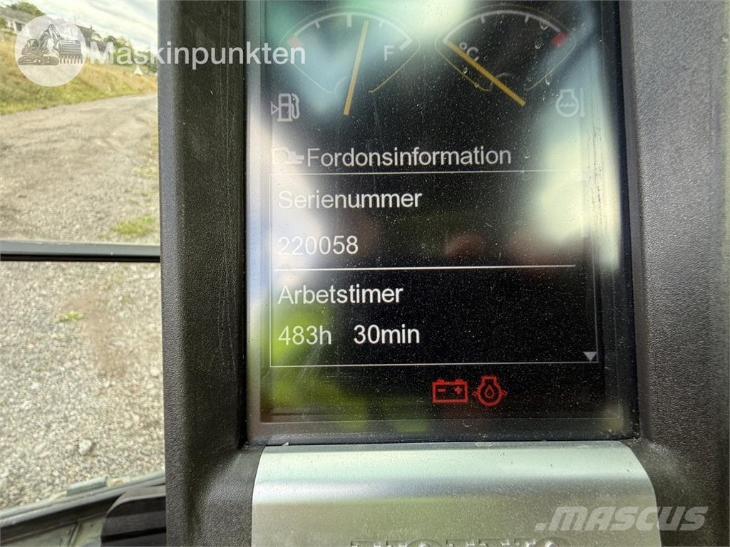 Volvo EC 250D Bagri goseničarji