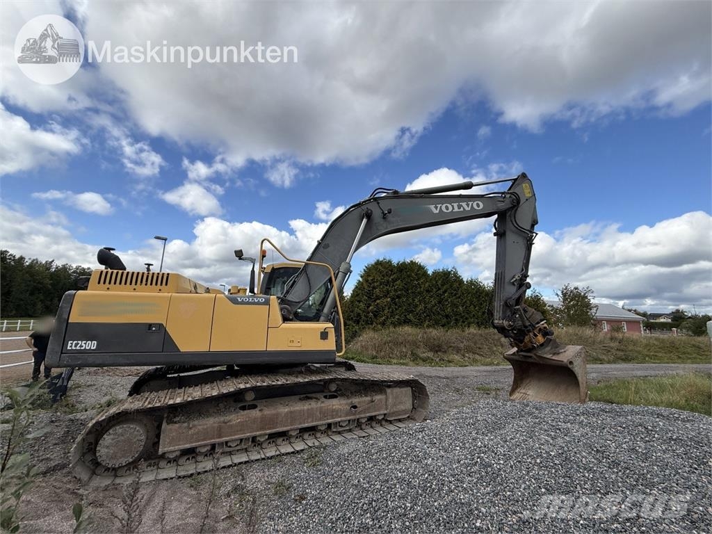 Volvo EC 250D Bagri goseničarji