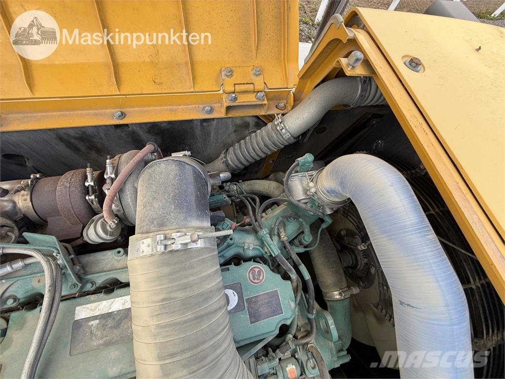 Volvo EC 250D Bagri goseničarji