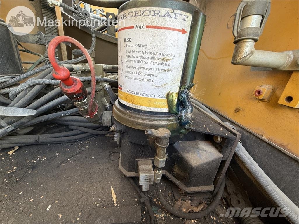 Volvo EC 250D Bagri goseničarji
