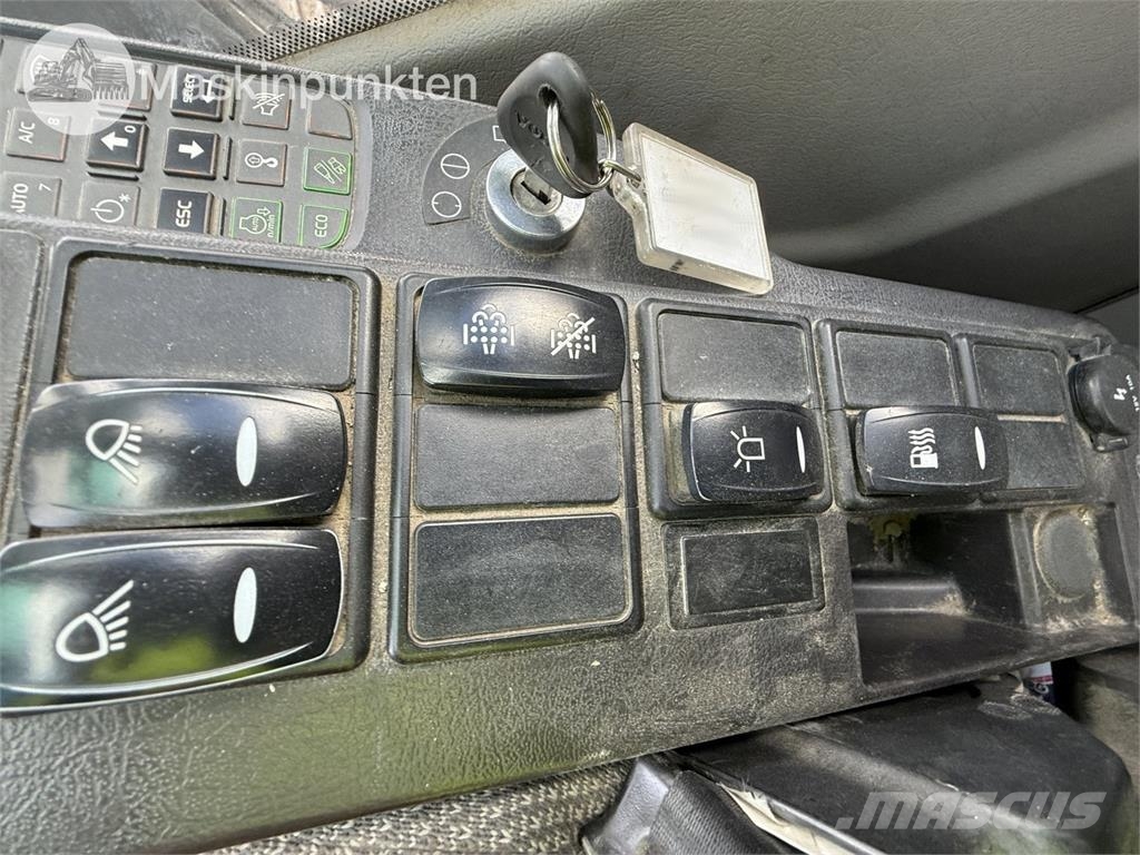 Volvo EC 250D Bagri goseničarji