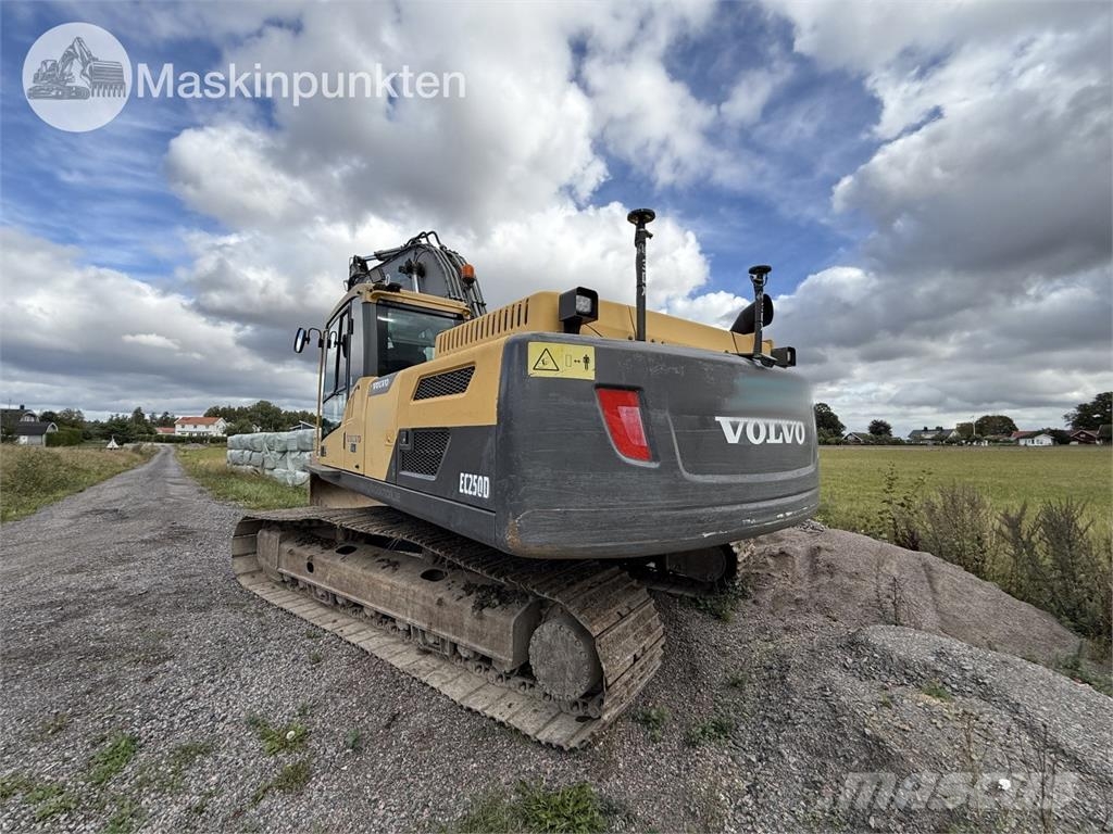Volvo EC 250D Bagri goseničarji