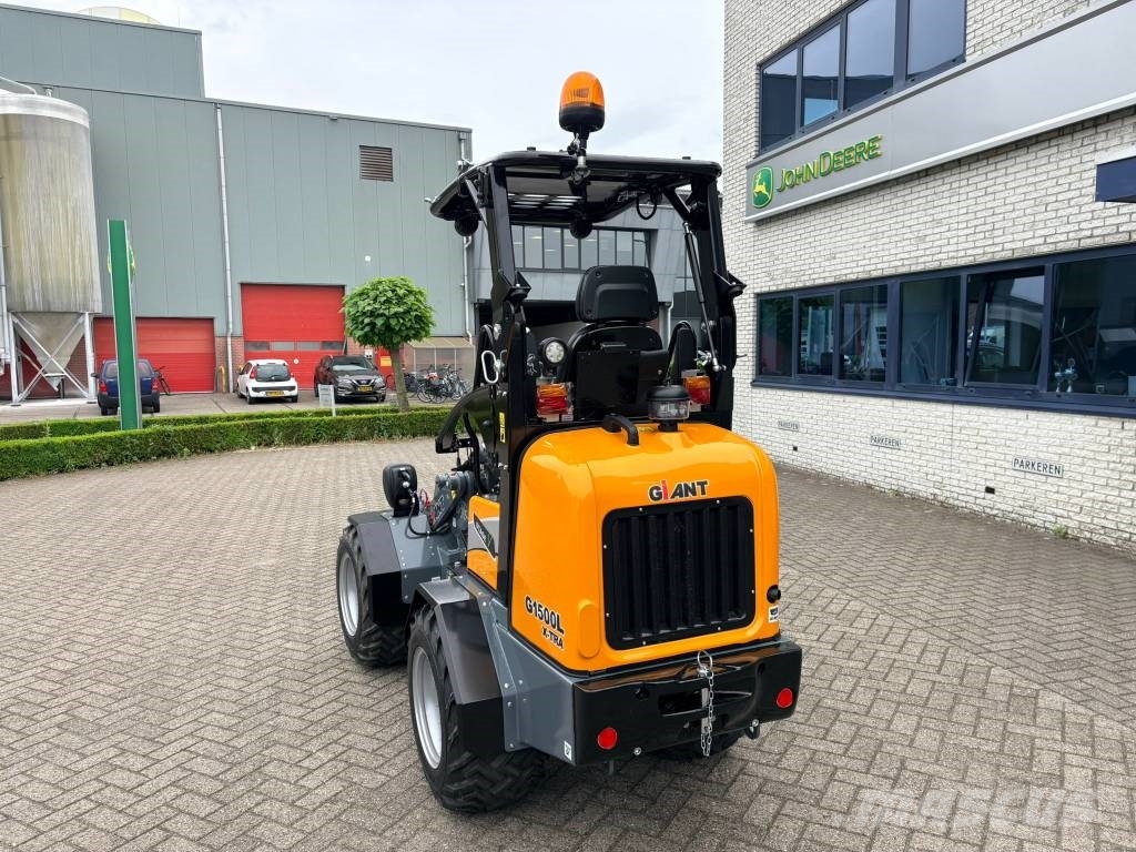 Giant G1500L Xtra لوادر صغيرة