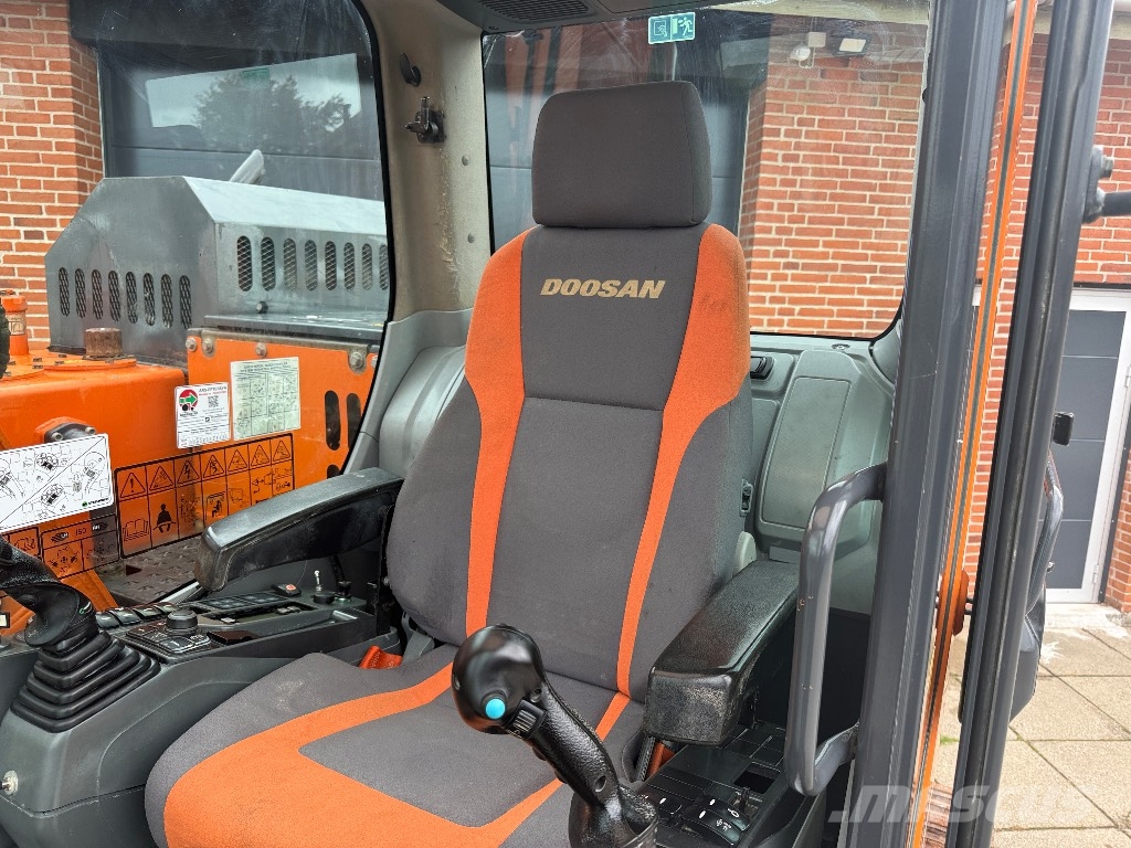 Doosan DX 140 LCR Gravemaskiner på larvebånd