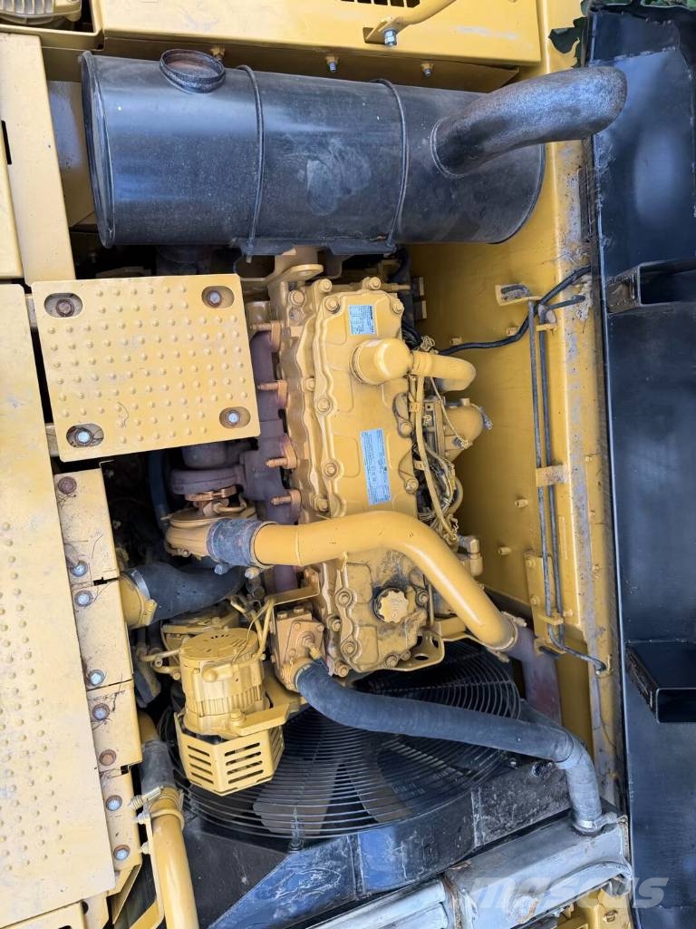CAT 330D2L the largest‑scale supplier Lánctalpas kotrók