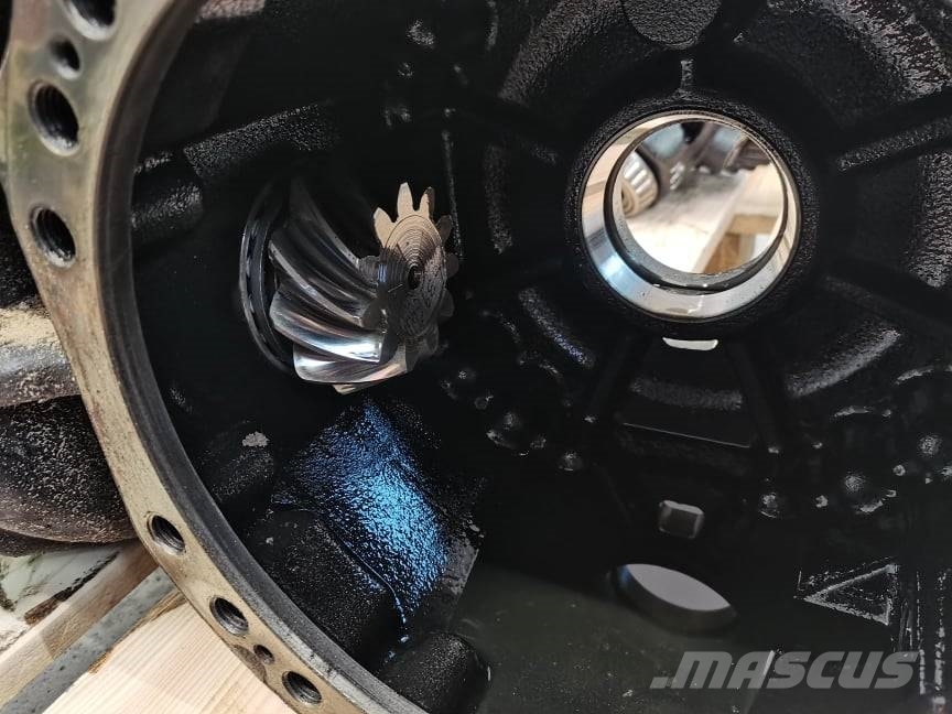 New Holland LM 445 11X31 Spicer front differential Осі