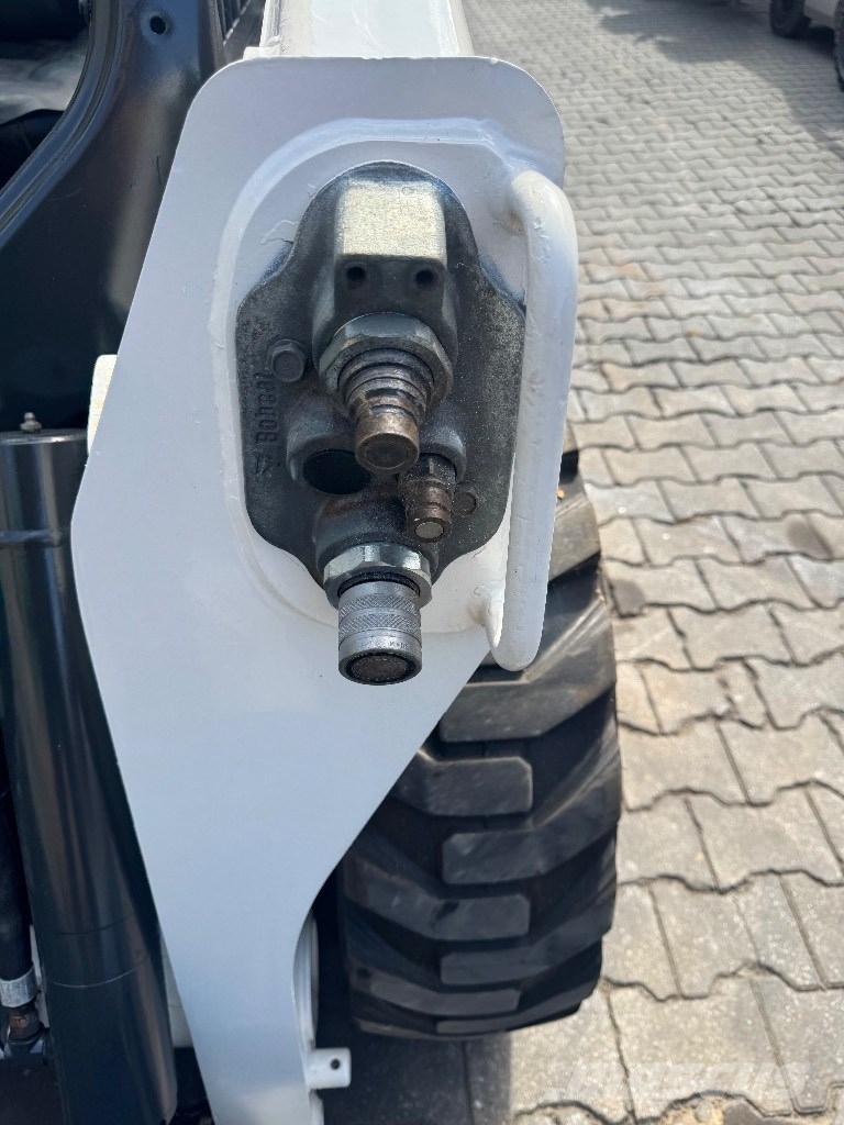 Bobcat S 550 لوادر بعجل