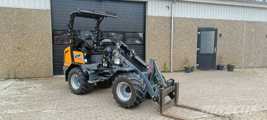 GiANT G 2500 HD X-Tra لوادر صغيرة