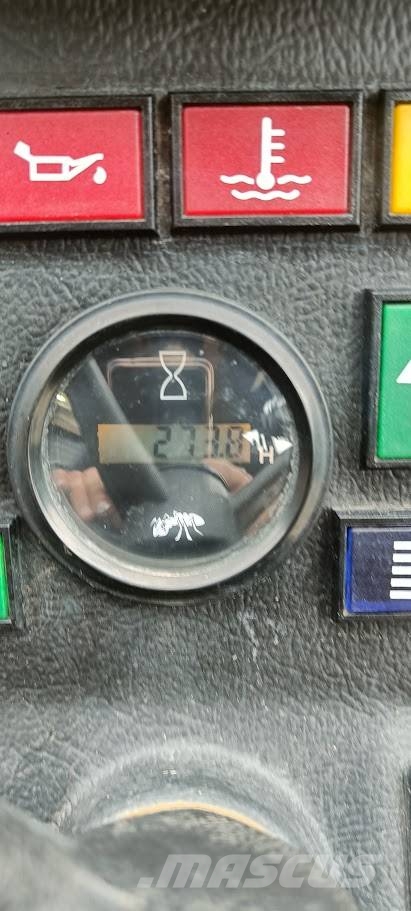 GiANT G 2500 HD X-Tra لوادر صغيرة
