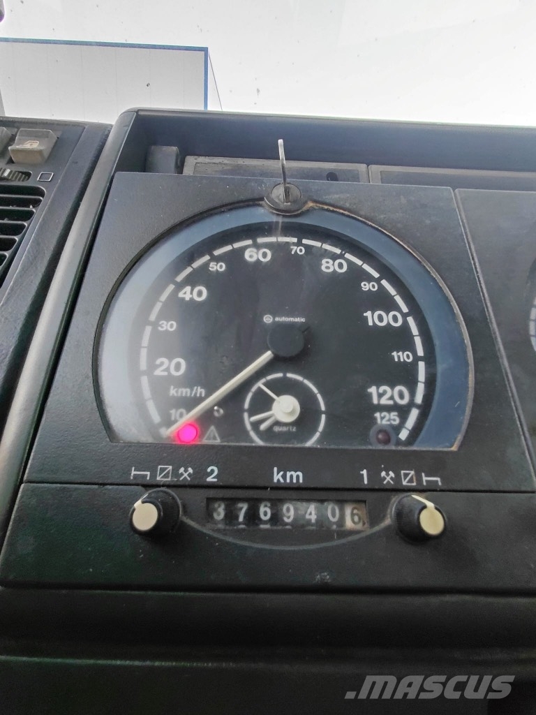 Iveco Eurotrakker 260 E30 شاحنات الرافعات الخطافية