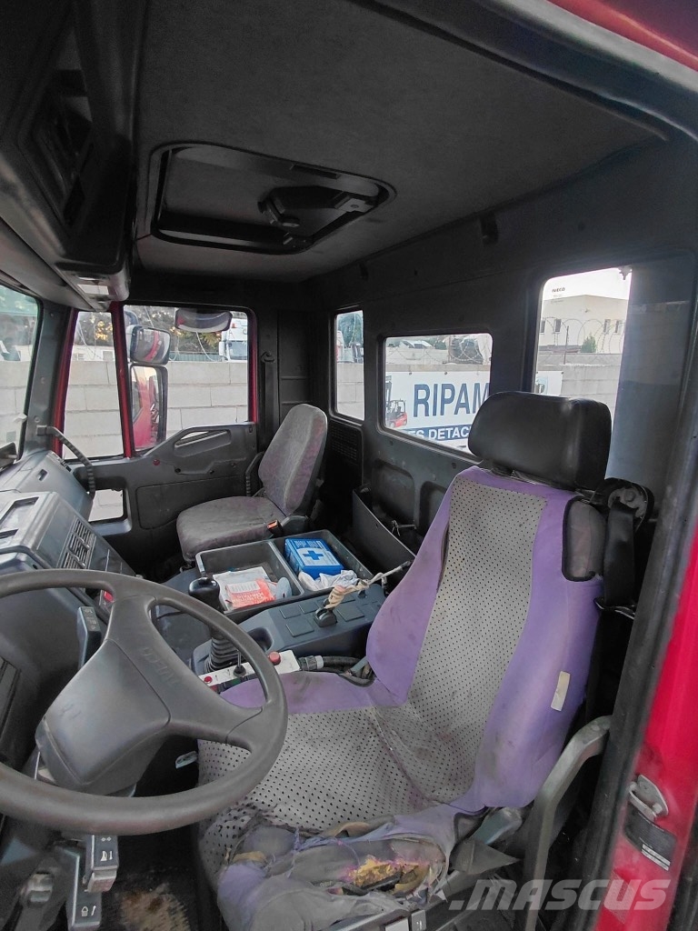 Iveco Eurotrakker 260 E30 شاحنات الرافعات الخطافية