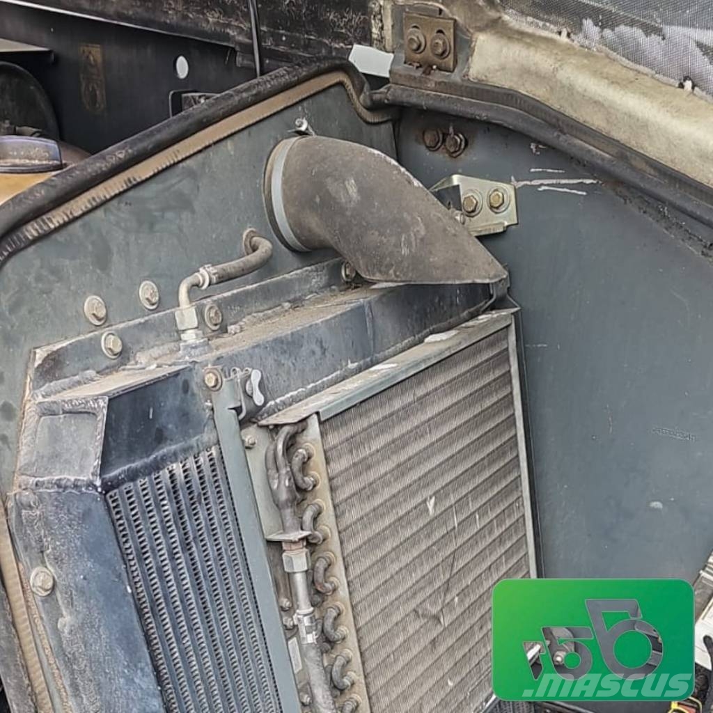 CLAAS Scorpion 6030CP 2011r. Parts Alusta ja jousitus