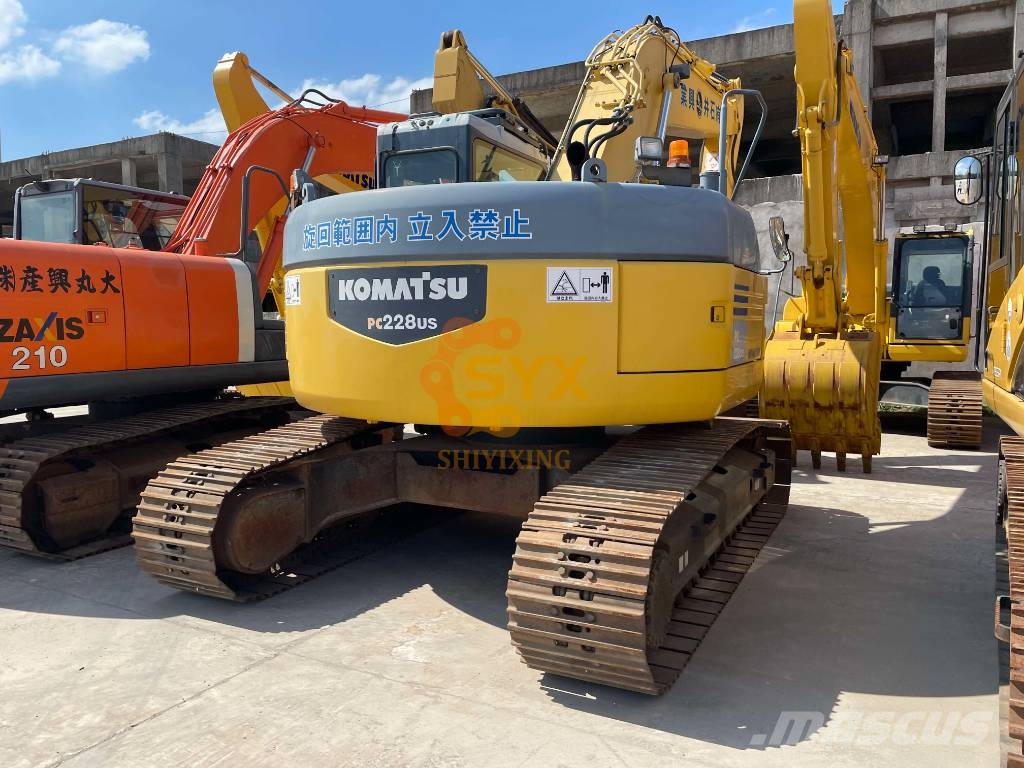 Komatsu PC 228 US 履带挖掘机