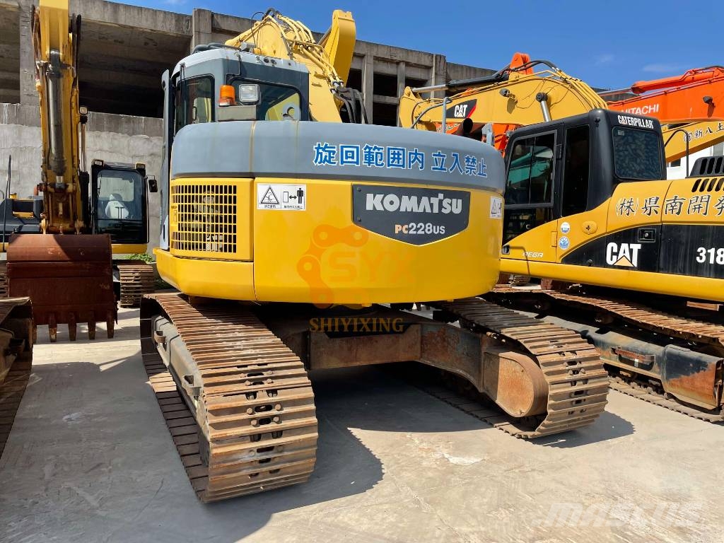 Komatsu PC 228 US 履带挖掘机