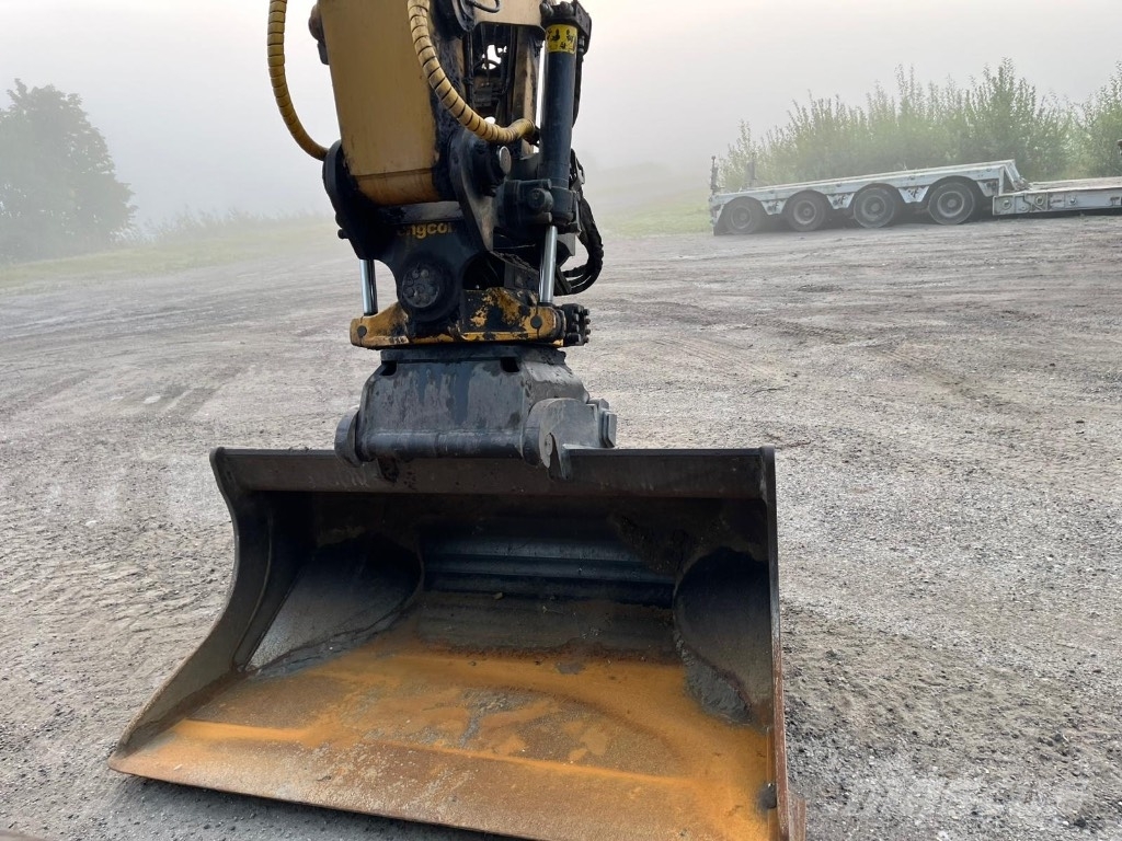 CAT 325 NEXTGEN NG 大型油圧ショベル12t以上(パワーショベル・ユンボ)