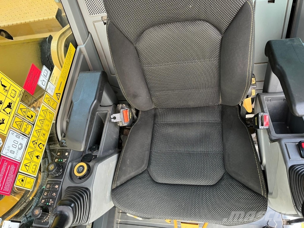 CAT 325 NEXTGEN NG 大型油圧ショベル12t以上(パワーショベル・ユンボ)