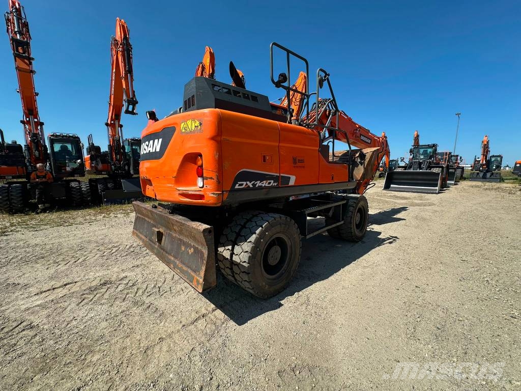 Doosan DX 140 W Wielgraafmachines
