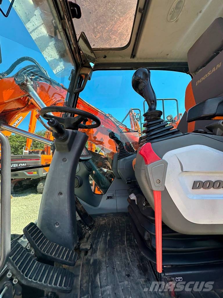 Doosan DX 140 W Wielgraafmachines