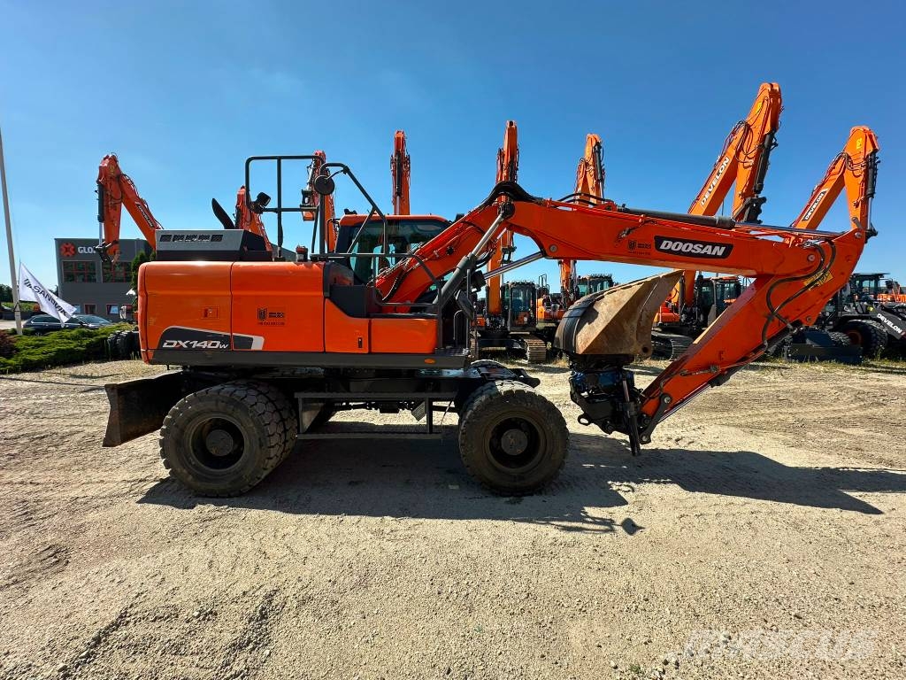 Doosan DX 140 W Wielgraafmachines