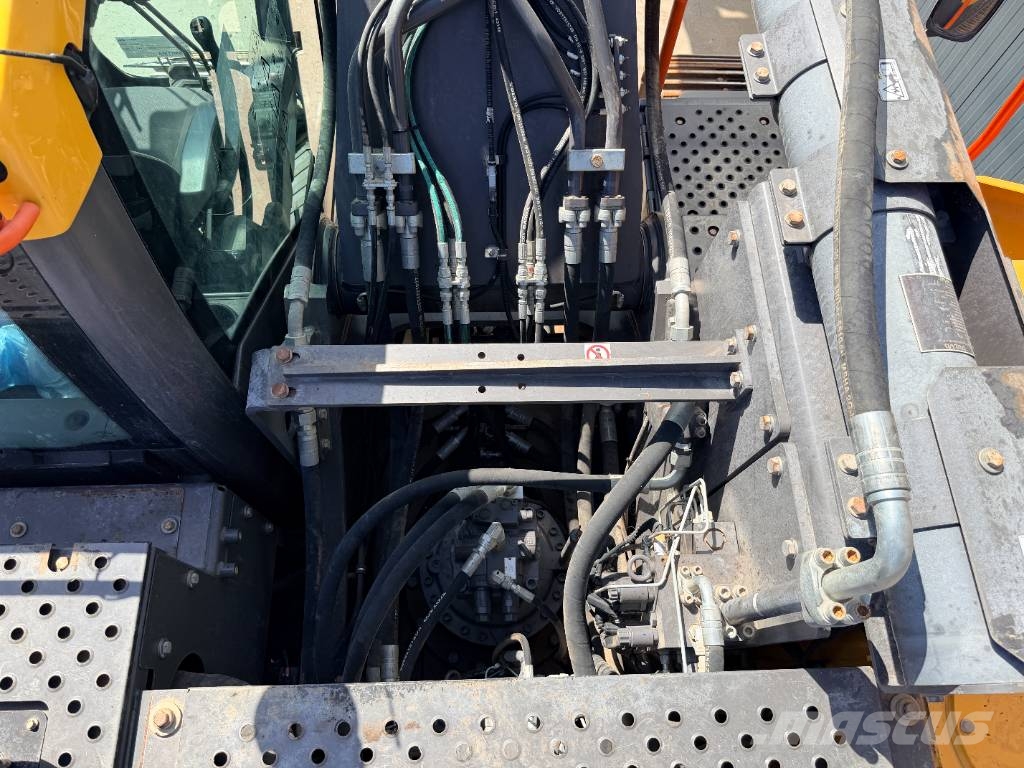 Volvo EC300E L Pelle sur chenilles
