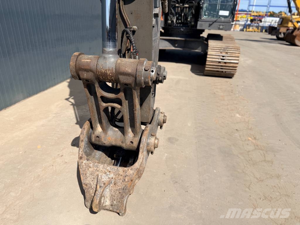 Volvo EC300E L Pelle sur chenilles