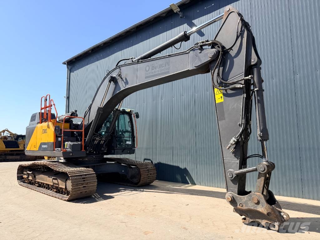 Volvo EC300E L Pelle sur chenilles