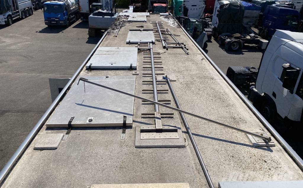 Leveques SR3319/MILLENIUM17 -Car Régie endommagé Gesloten opleggers