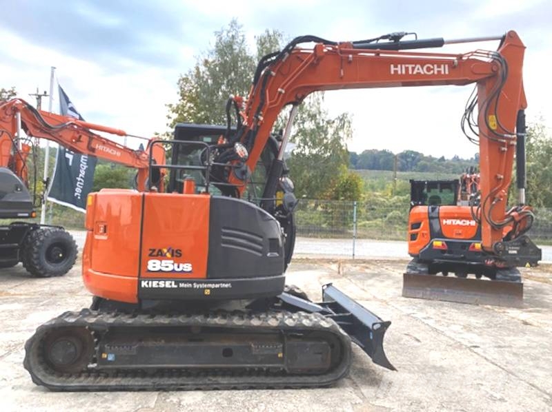 Hitachi ZX 85 US-6 Midi bagri 7t – 12t