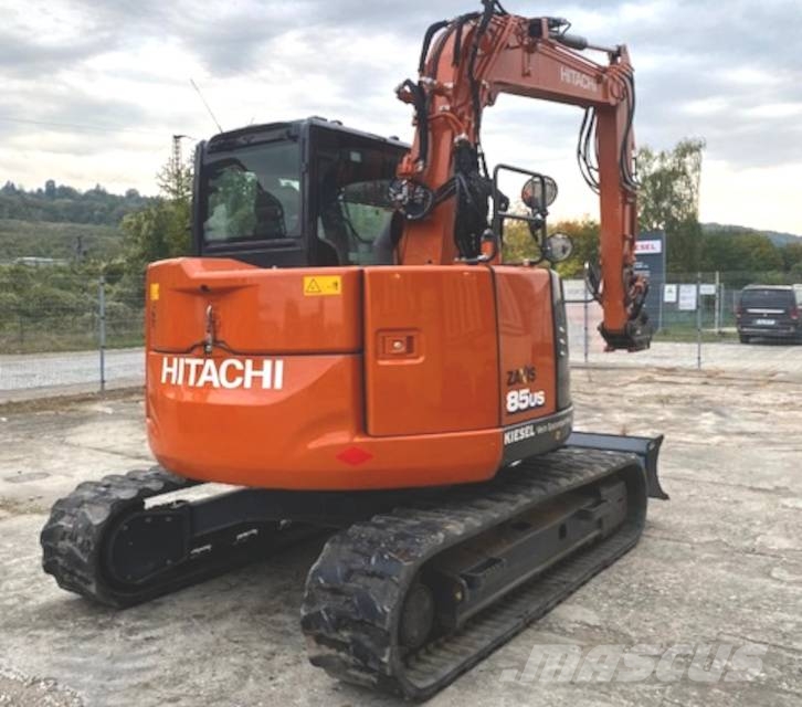 Hitachi ZX 85 US-6 Midi bagri 7t – 12t