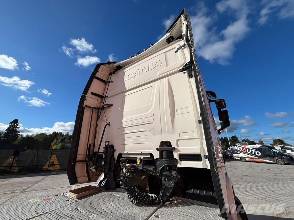 Scania R 580 6x2 RETARDER / DOUBLE BOGIE Sadulveokid